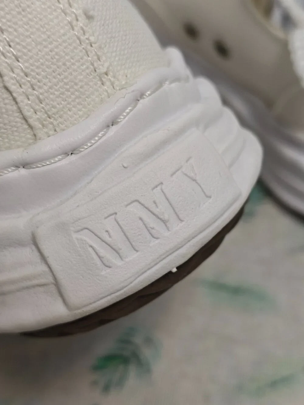 Maison Mihara Yasuhiro MMY White Canvas Low-Top Sneakers, Original Sole